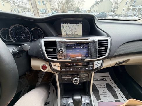 Used 2015 Honda Accord EX-L image 17