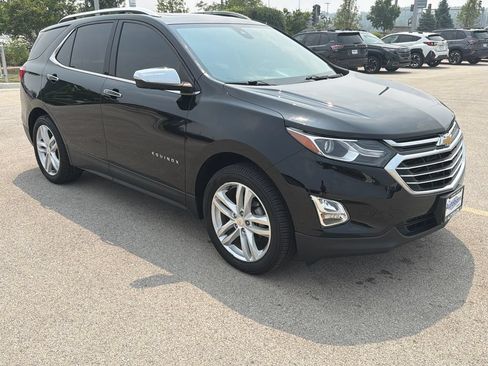 Used 2021 Chevrolet Equinox Premier AWD/4WD image 1
