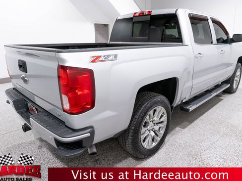 Used 2017 Chevrolet Silverado 1500 LTZ Z71 image 5