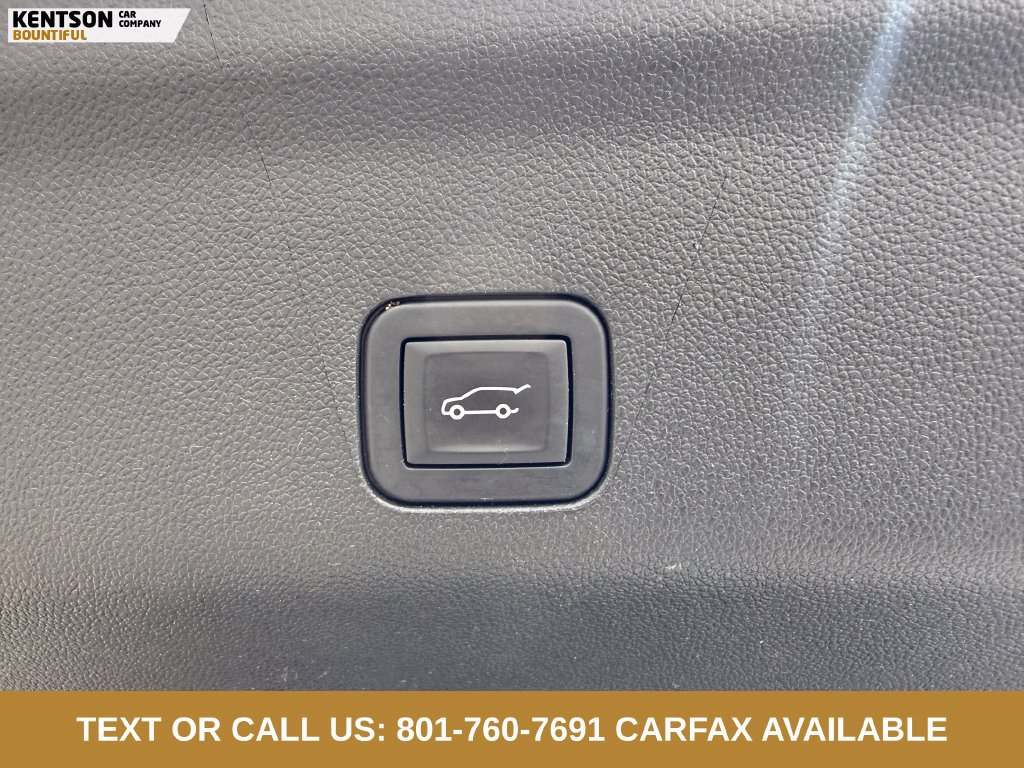 Used 2025 Cadillac Escalade ESV Sport w/ LPO, ONYX Package AWD/4WD image 37