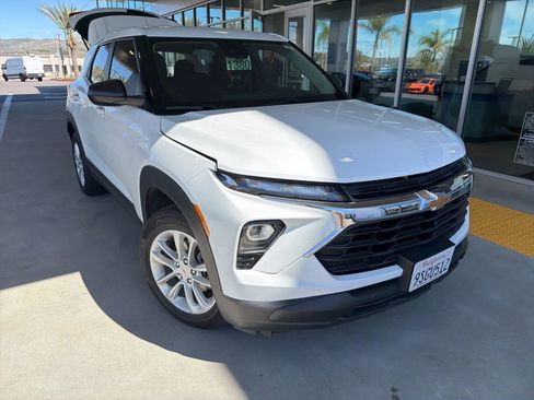 Used 2024 Chevrolet TrailBlazer LS w/ LS Confidence Package image 3