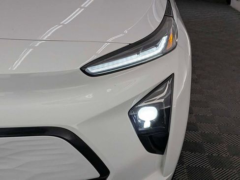 Used 2022 Chevrolet Bolt EUV Premier w/ Sun & Sound Package image 10