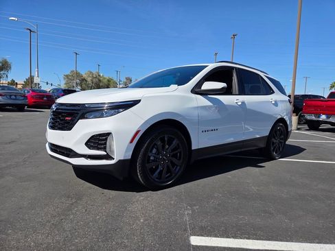 Used 2024 Chevrolet Equinox RS w/ RS Leather Package image 2