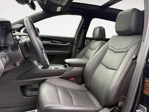Used 2024 Cadillac XT5 Premium Luxury w/ LPO, Floor Liner Package AWD/4WD image 9
