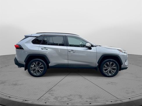 Used 2024 Toyota RAV4 XLE Premium image 43