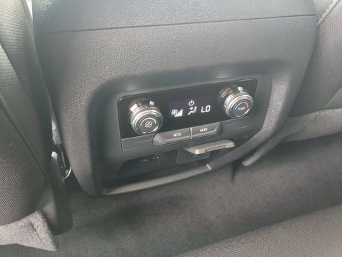Certified 2025 GMC Acadia Elevation FWD image 20