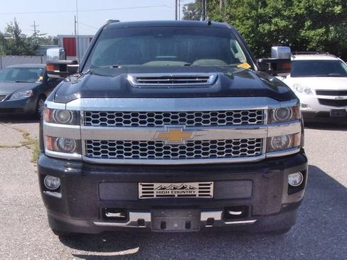 Used 2018 Chevrolet Silverado 2500 High Country w/ Duramax Plus Package AWD/4WD image 2
