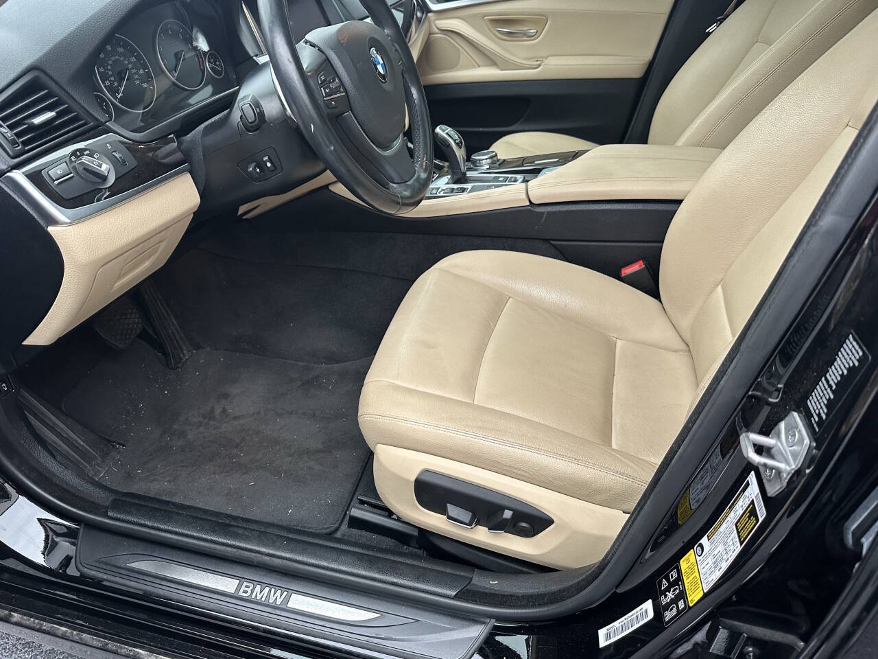 Used 2016 BMW 535i xDrive Sedan w/ Premium Package AWD/4WD image 23