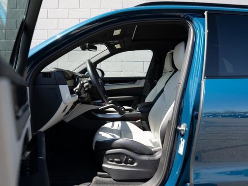 Certified 2024 Porsche Cayenne image 16