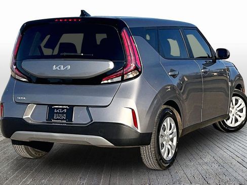 Certified 2025 Kia Soul LX image 2