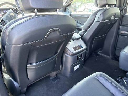 New 2026 Lincoln Navigator L Reserve AWD/4WD image 17