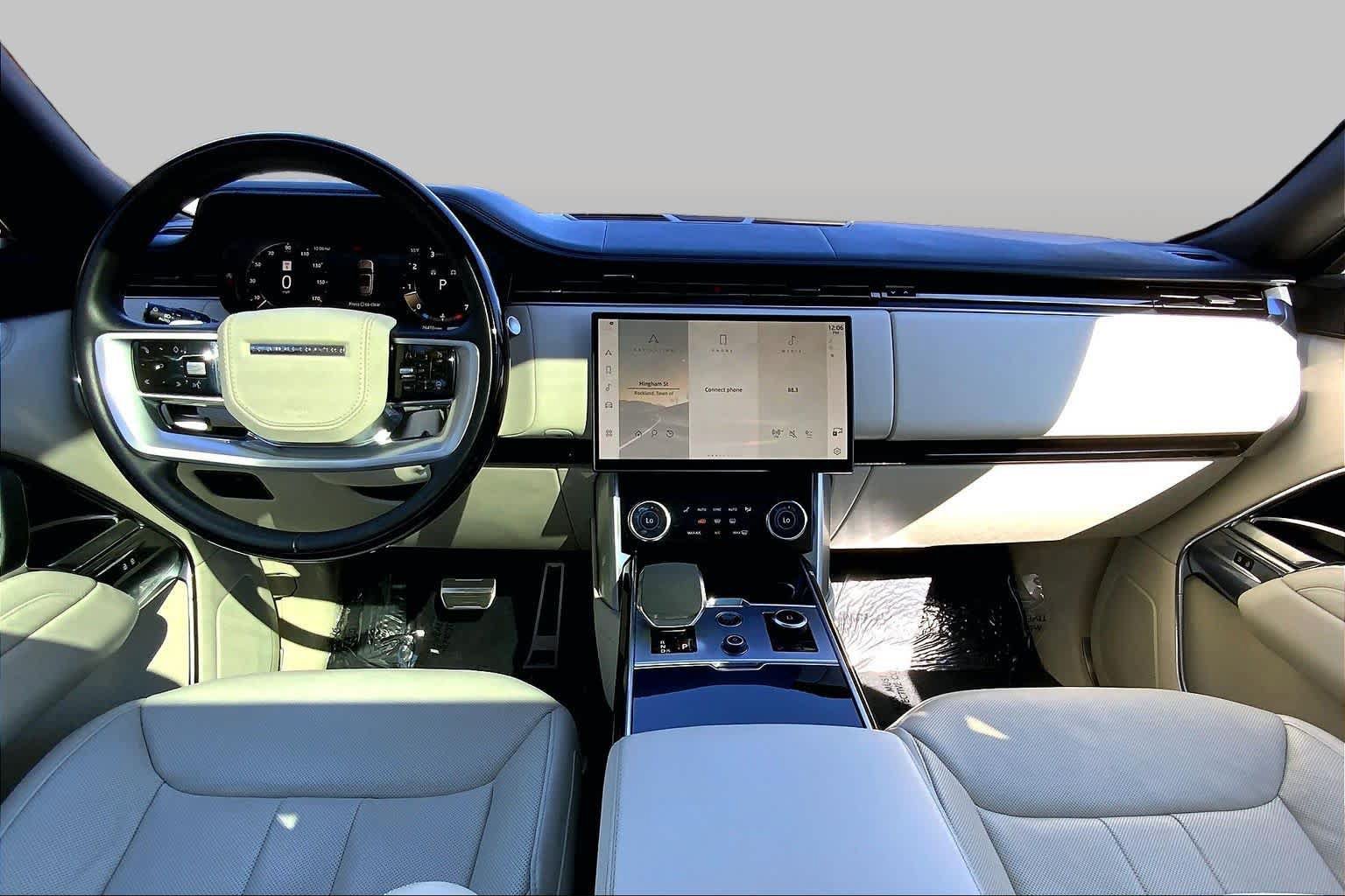 Used 2023 Land Rover Range Rover SE AWD/4WD image 14