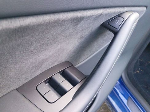 Used 2023 Tesla Model Y Long Range image 11