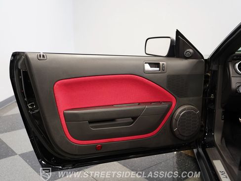 Used 2009 Ford Mustang Shelby GT500 RWD image 38