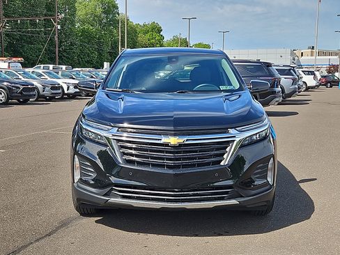 Used 2024 Chevrolet Equinox LT FWD image 2
