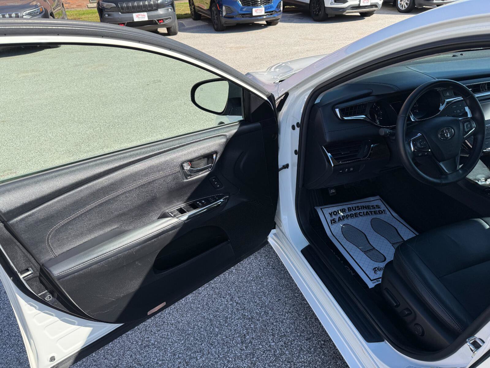 Used 2013 Toyota Avalon FWD image 9