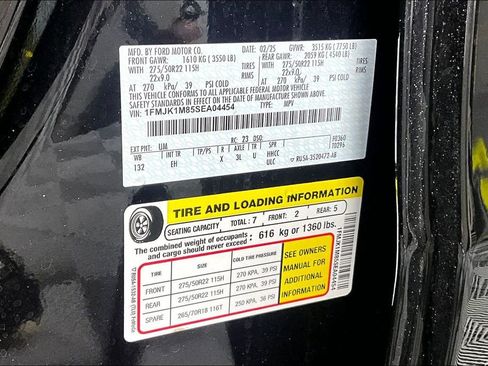 Used 2025 Ford Expedition Max Platinum w/ Stealth Appearance Package AWD/4WD image 31