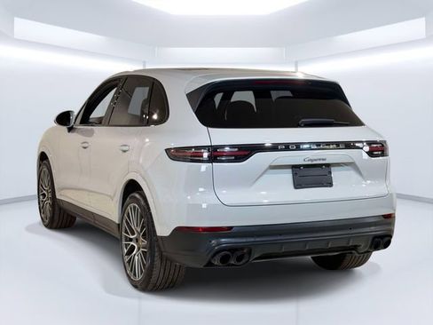 Certified 2023 Porsche Cayenne AWD/4WD image 3