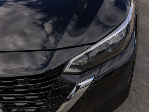 Used 2025 Nissan Sentra S image 10