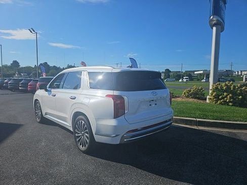 Used 2024 Hyundai Palisade Calligraphy AWD/4WD image 2
