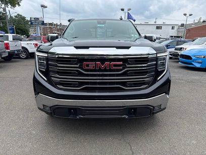 Used 2022 GMC Sierra 1500 SLT w/ SLT Convenience Package