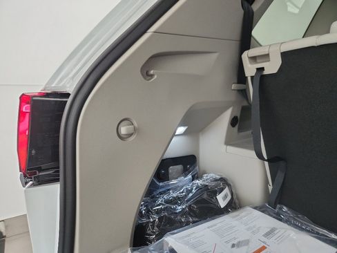 New 2026 Volkswagen Atlas SE FWD image 38