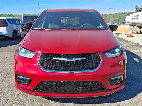 New 2026 Chrysler Pacifica Select image 5