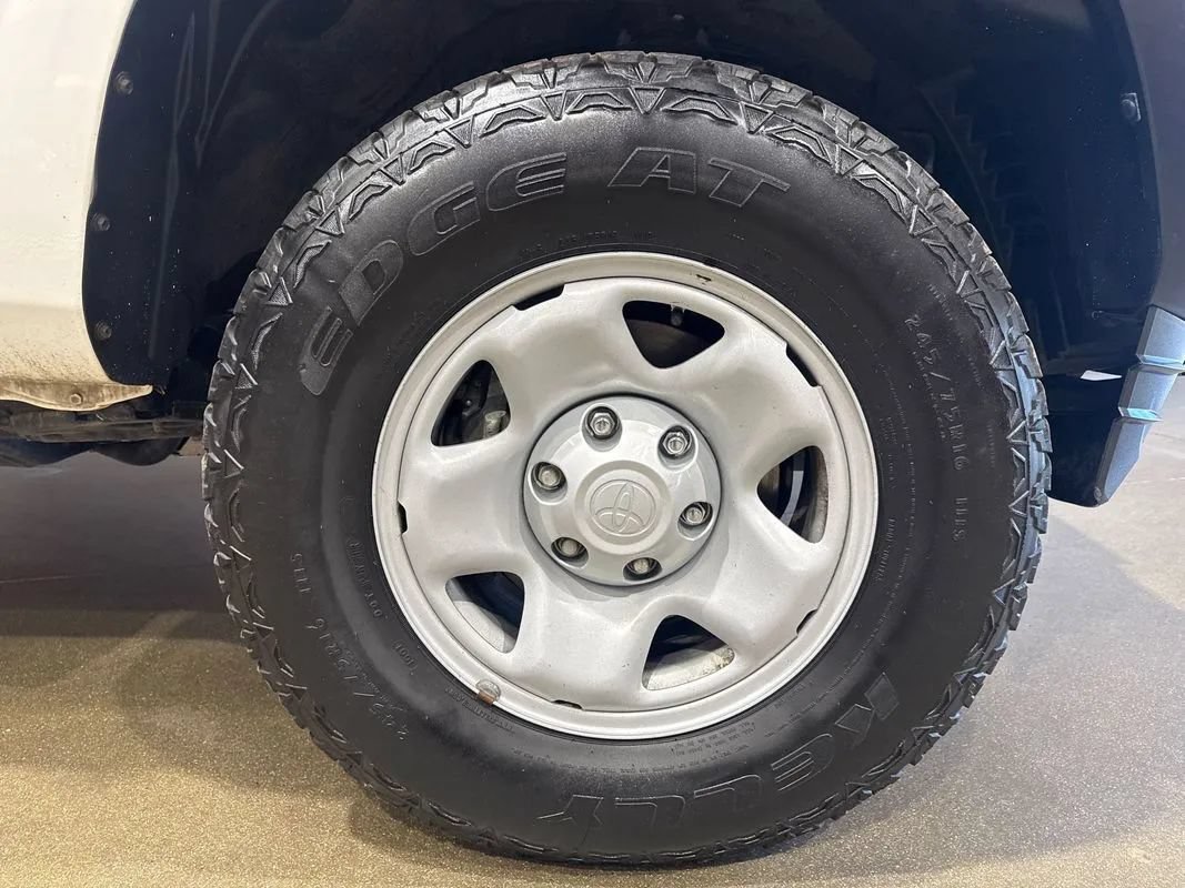 Used 2022 Toyota Tacoma SR AWD/4WD image 56