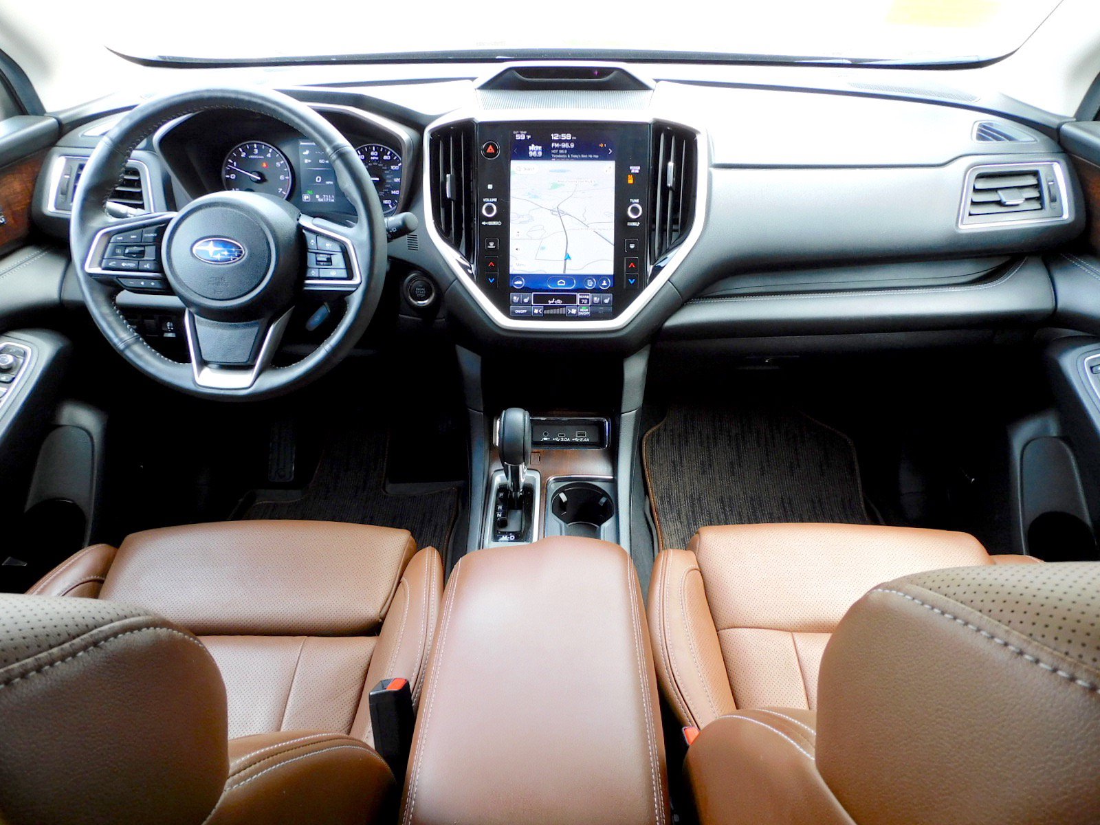 Used 2023 Subaru Ascent Touring AWD/4WD image 9