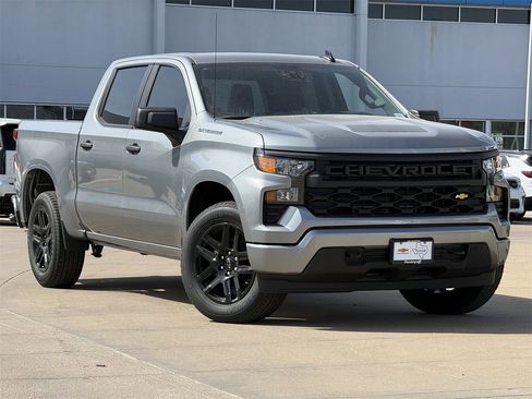 New 2026 Chevrolet Silverado 1500 Custom image 2