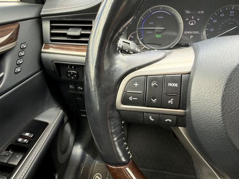 Used 2017 Lexus ES 300h FWD image 15