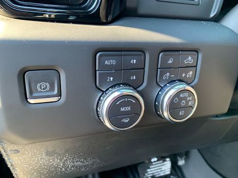 Used 2023 GMC Sierra 1500 AT4 w/ AT4 Premium Package image 23