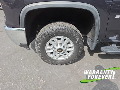 Used 2024 Chevrolet Silverado 2500 LT AWD/4WD image 18