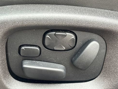 Used 2014 Lincoln MKS w/ Equipment Group 101A image 7