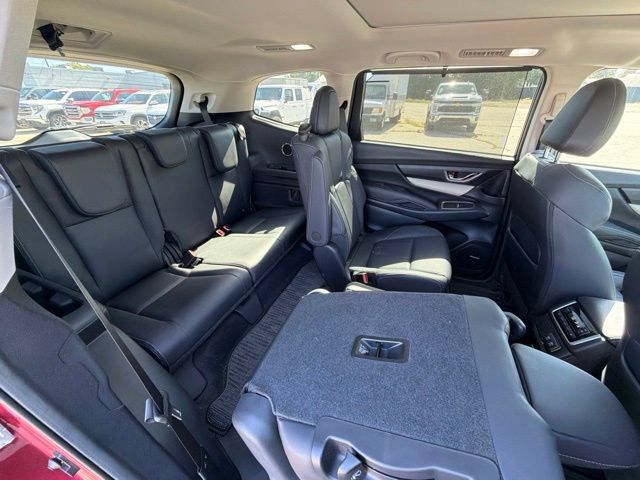Used 2021 Subaru Ascent Limited w/ Technology Package AWD/4WD image 4