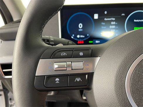 New 2025 Hyundai Sonata Limited image 8