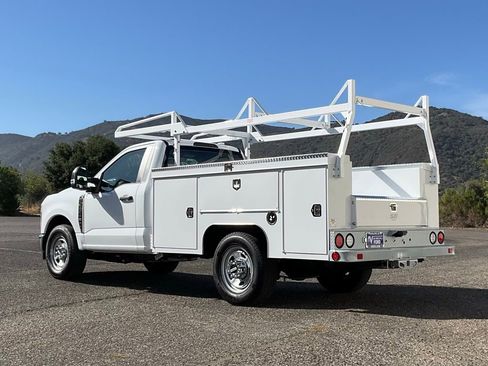 New 2025 Ford F350 XL w/ XL Chrome Package image 4