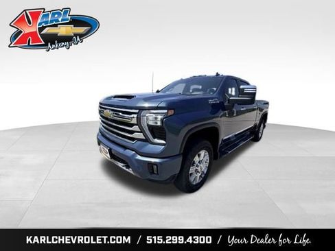 Used 2024 Chevrolet Silverado 2500 High Country w/ Technology Package AWD/4WD image 1