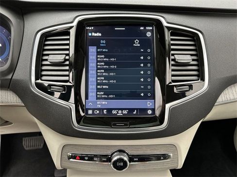 Certified 2025 Volvo XC90 B6 Plus w/ Protection Package Premier image 16