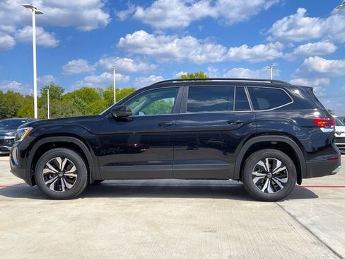 New 2026 Volkswagen Atlas SE image 3