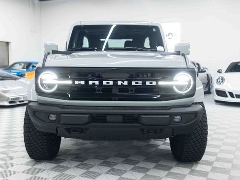 Used 2022 Ford Bronco Outer Banks w/ Sasquatch Package AWD/4WD image 4