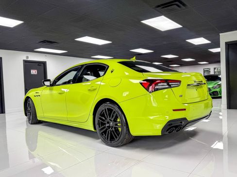 Used 2022 Maserati Ghibli Modena Q4 AWD/4WD image 3