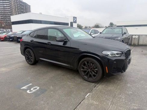 Certified 2024 BMW X4 xDrive30i w/ Premium Package image 2