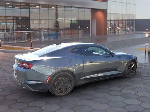Used 2019 Chevrolet Camaro LT image 8