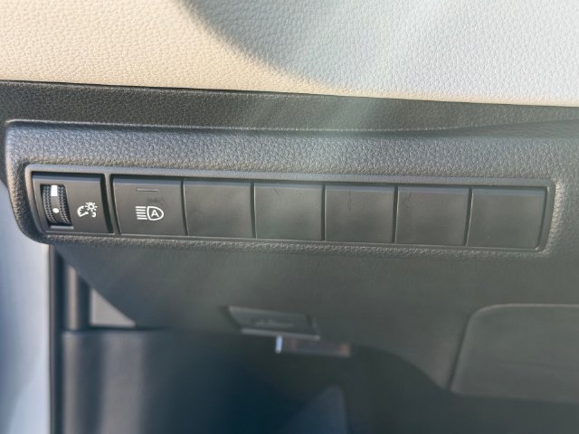 New 2027 Toyota Corolla LE FWD image 17