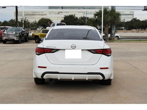 Used 2024 Nissan Sentra S image 5