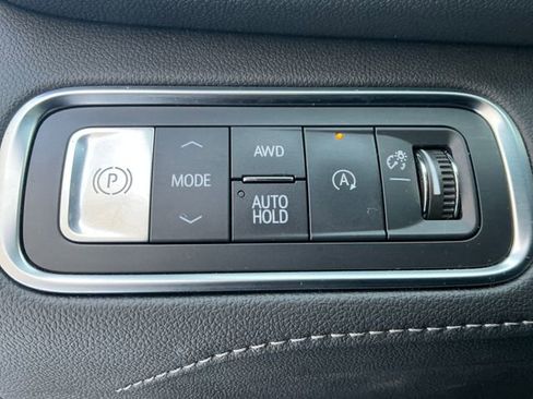 Used 2025 Buick Enclave Avenir w/ Trailering Package, 5000 lbs. image 15