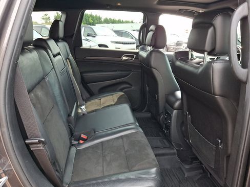 Used 2019 Jeep Grand Cherokee Altitude AWD/4WD image 15