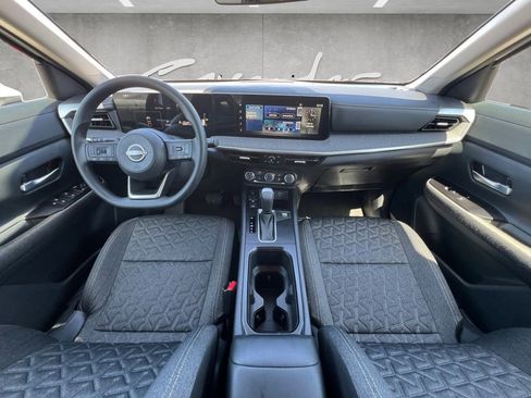 Certified 2025 Nissan Kicks SV image 20