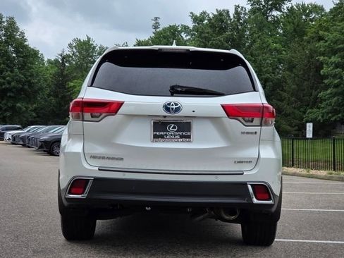 Used 2019 Toyota Highlander Limited Platinum AWD/4WD image 27